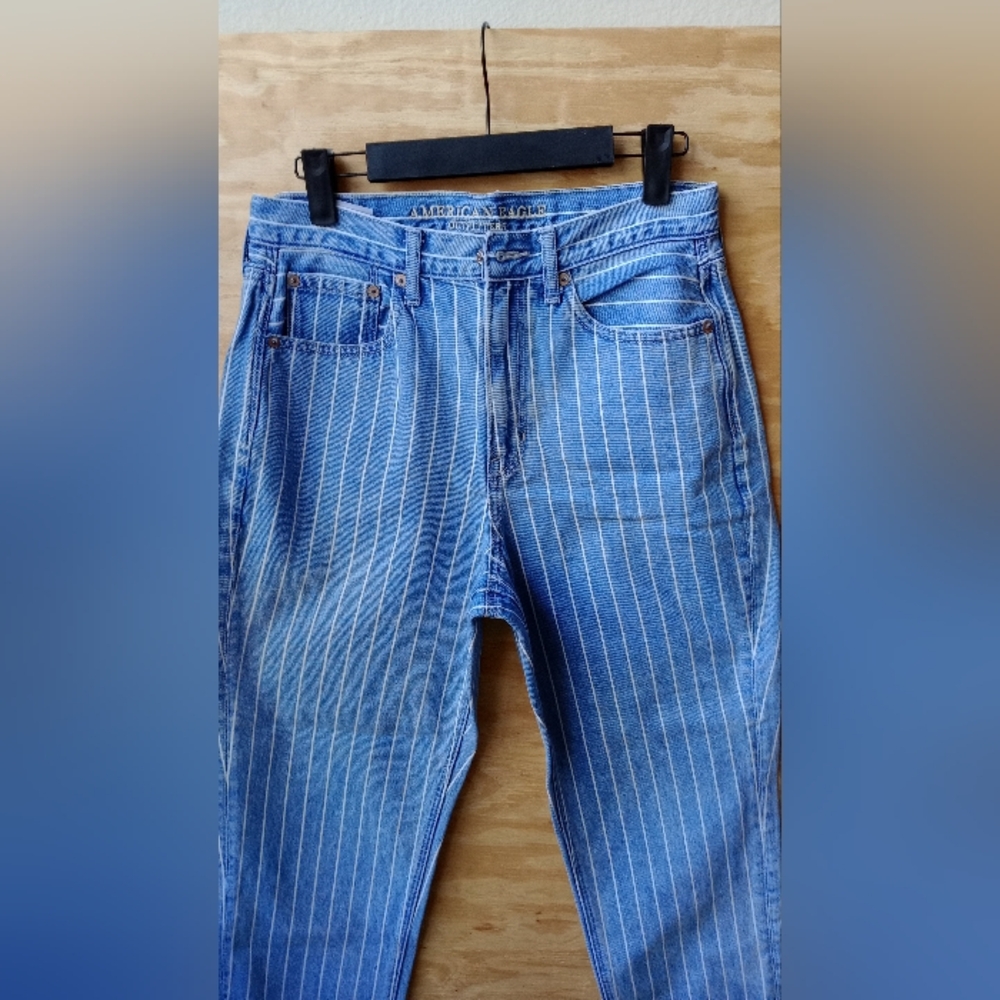 American Eagle Mom Jeans